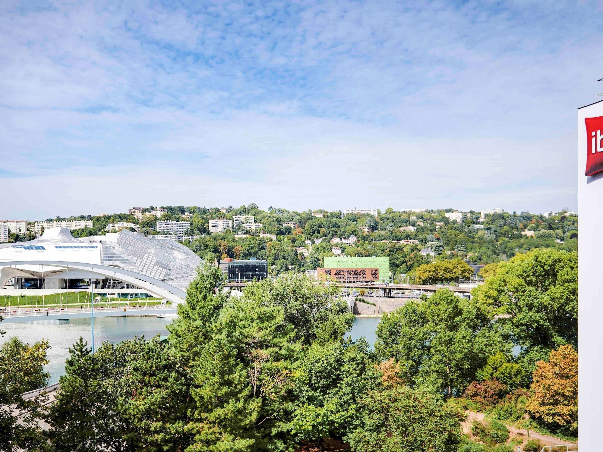 Ibis Lyon Gerland Musee Des Confluences Exteriör bild